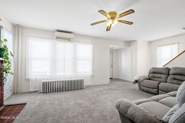 302 Washington Ave E., East Greenbush, NY 12144