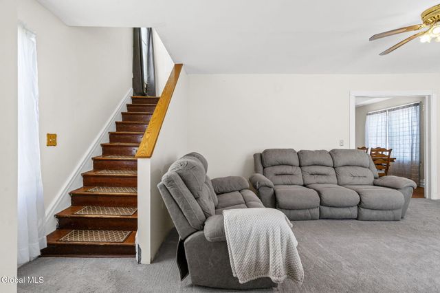 302 Washington Ave E., East Greenbush, NY 12144