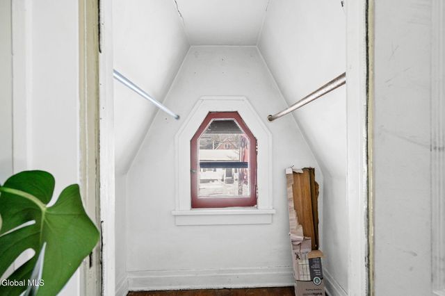 302 Washington Ave E., East Greenbush, NY 12144