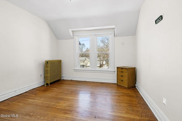 302 Washington Ave E., East Greenbush, NY 12144