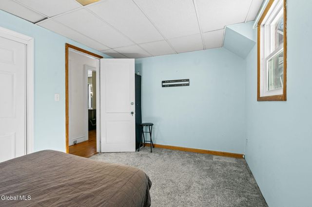 302 Washington Ave E., East Greenbush, NY 12144