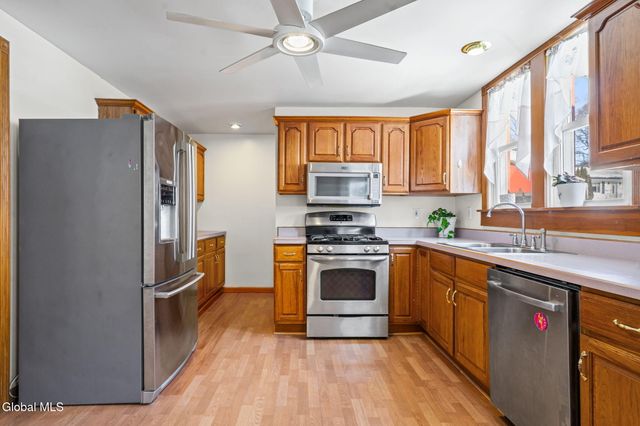 302 Washington Ave E., East Greenbush, NY 12144