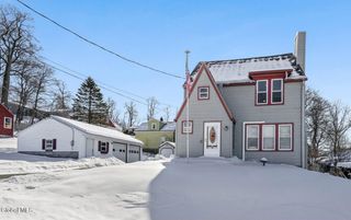 302 Washington Ave E., East Greenbush, NY 12144