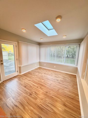 214 Marlborough Drive, Bloomfield Charter Township, MI 48302