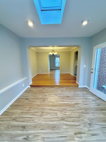 214 Marlborough Drive, Bloomfield Charter Township, MI 48302