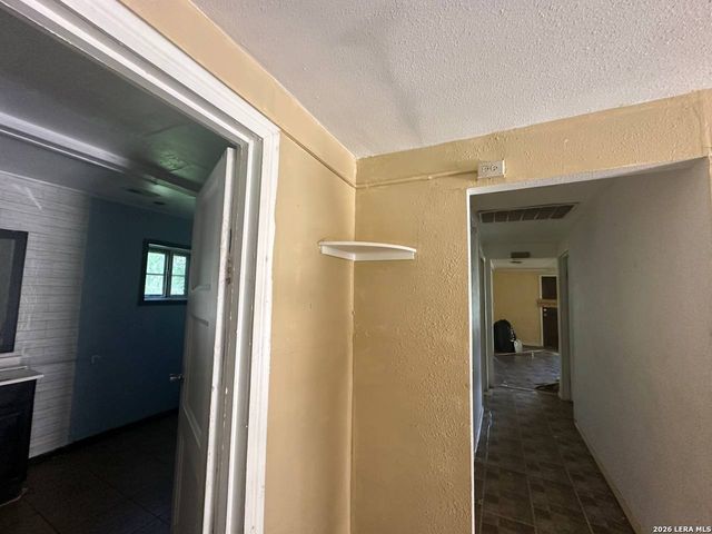 1408 W GERALD AVE, San Antonio, TX 78211