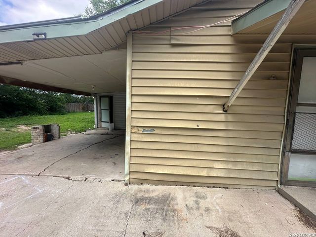 1408 W GERALD AVE, San Antonio, TX 78211