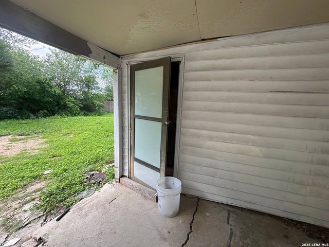 1408 W GERALD AVE, San Antonio, TX 78211