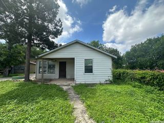 1408 W GERALD AVE, San Antonio, TX 78211