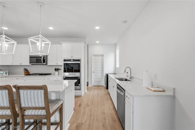 6655 Merlin Drive, Medina, OH 44256