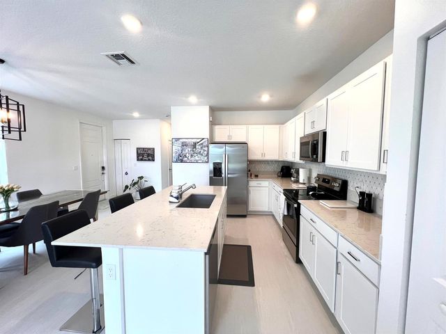 5409 Flannigan Way, Lake Worth, FL 33463