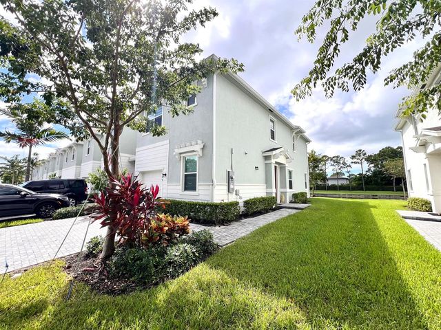 5409 Flannigan Way, Lake Worth, FL 33463