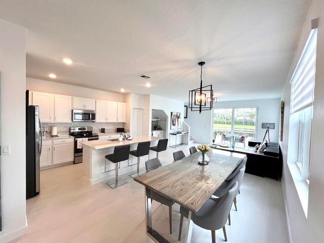 5409 Flannigan Way, Lake Worth, FL 33463