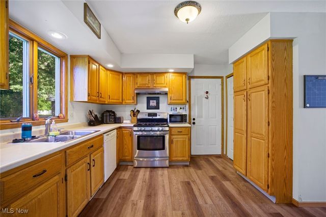 1001 27th Street NE, Massillon, OH 44646