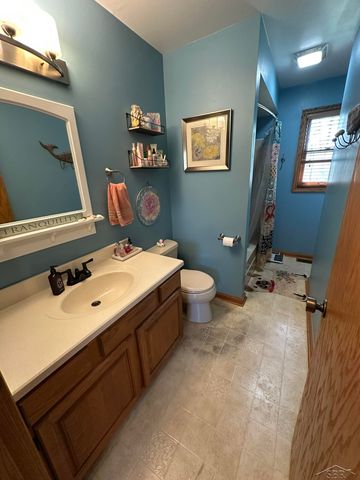 1191 Barbeau Drive, Saginaw, MI 48638