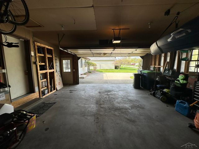 1191 Barbeau Drive, Saginaw, MI 48638