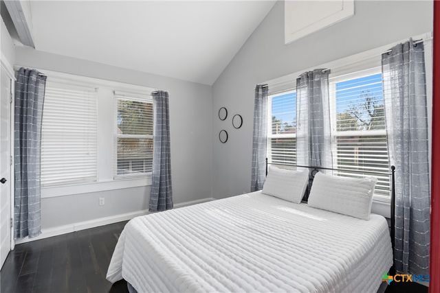 135 Adams Street 4, San Antonio, TX 78210