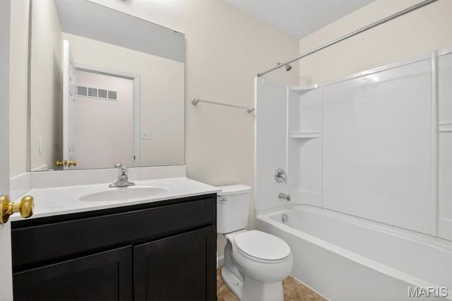 506 Horseshoe Bend Drive, Wentzville, MO 63385