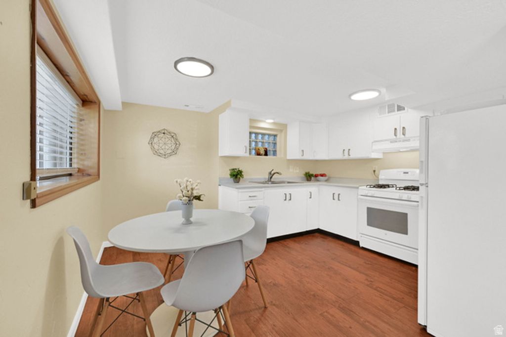 Image 18 of property listing at 1245 E KENSINGTON AVE, Salt Lake City, UT 84105