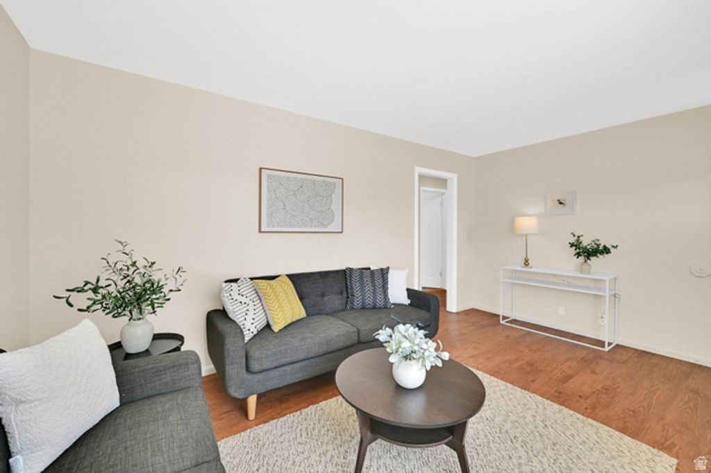 Image 3 of property listing at 1245 E KENSINGTON AVE, Salt Lake City, UT 84105