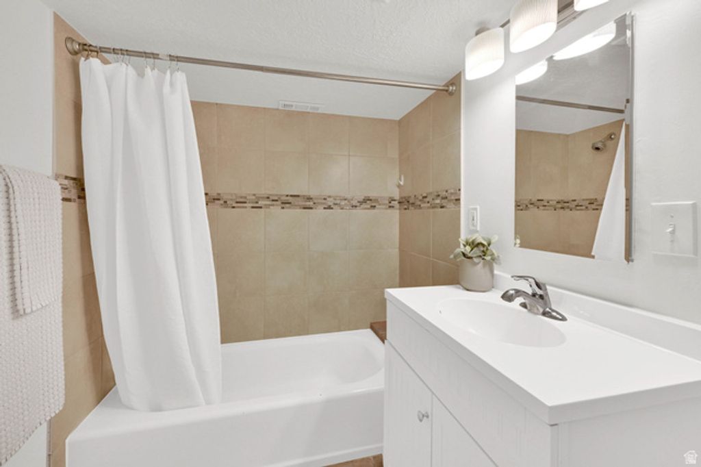 Image 23 of property listing at 1245 E KENSINGTON AVE, Salt Lake City, UT 84105