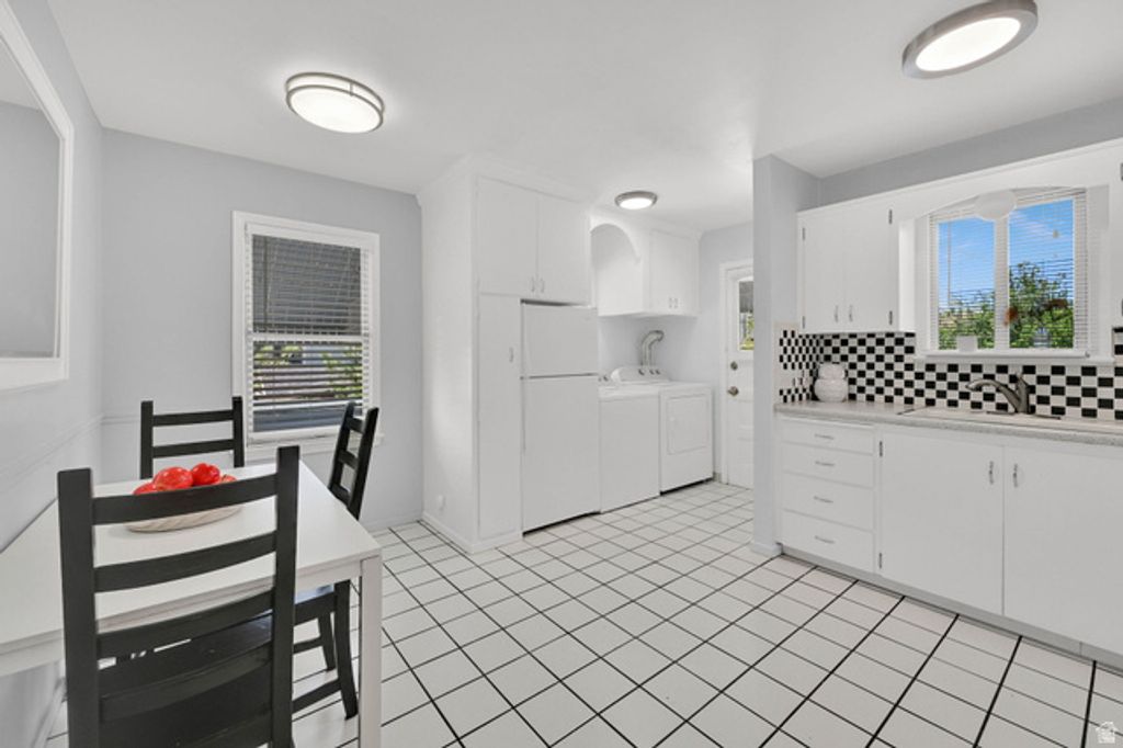 Image 10 of property listing at 1245 E KENSINGTON AVE, Salt Lake City, UT 84105