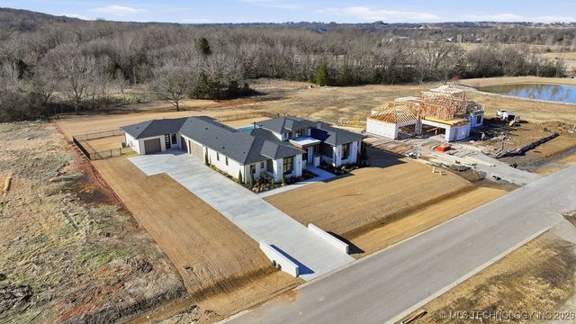 15240 S 27th East Avenue, Bixby, OK 74008