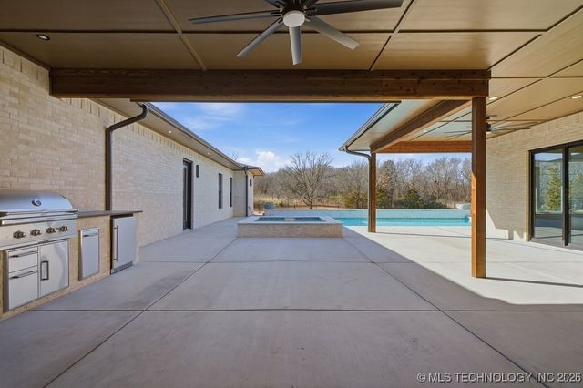 15240 S 27th East Avenue, Bixby, OK 74008