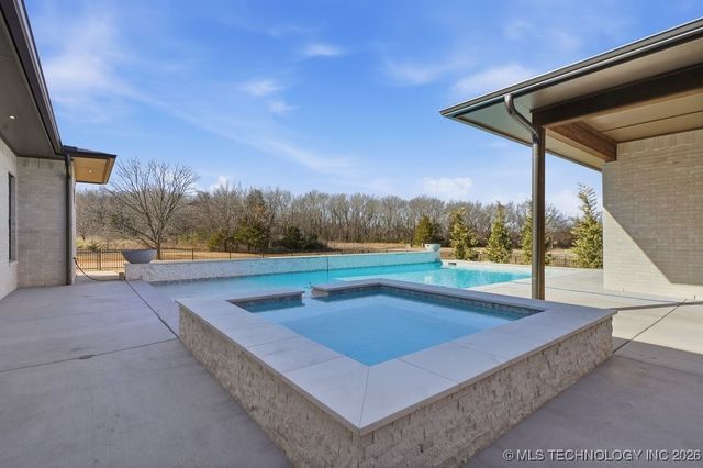 15240 S 27th East Avenue, Bixby, OK 74008