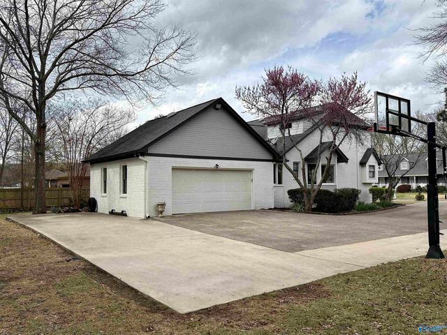 771 Cornelia Drive SE, Huntsville, AL 35802