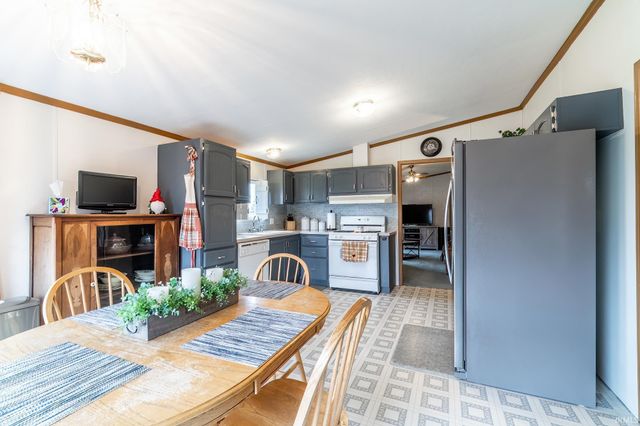 15720 Roth Road, Grabill, IN 46741