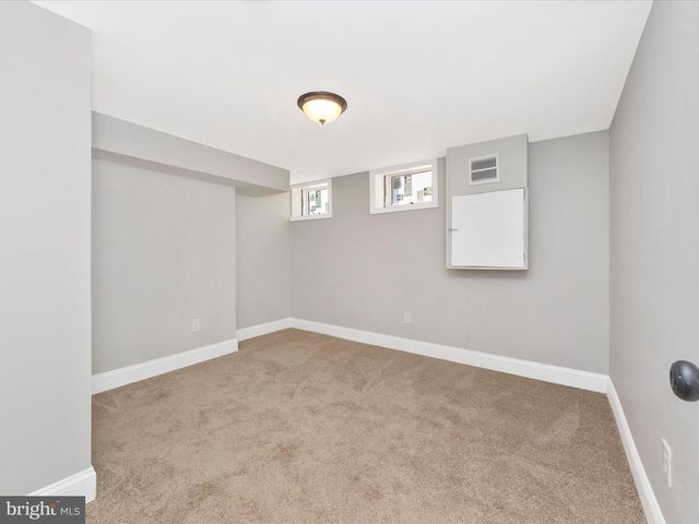 1821 N BOND ST, Baltimore, MD 21213