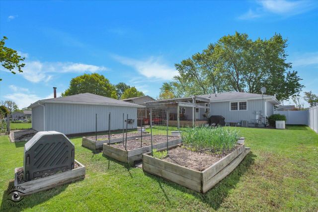 934 Windsor Lane, Dyer, IN 46311