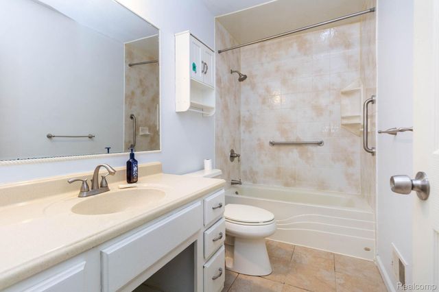 32016 Belcrest Road, Brownstown Charter Township, MI 48173