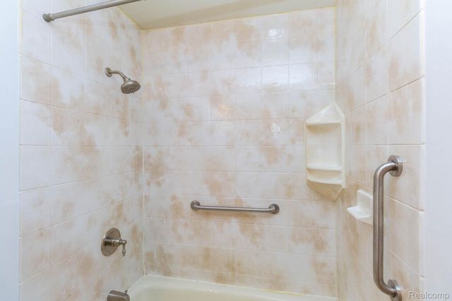 32016 Belcrest Road, Brownstown Charter Township, MI 48173