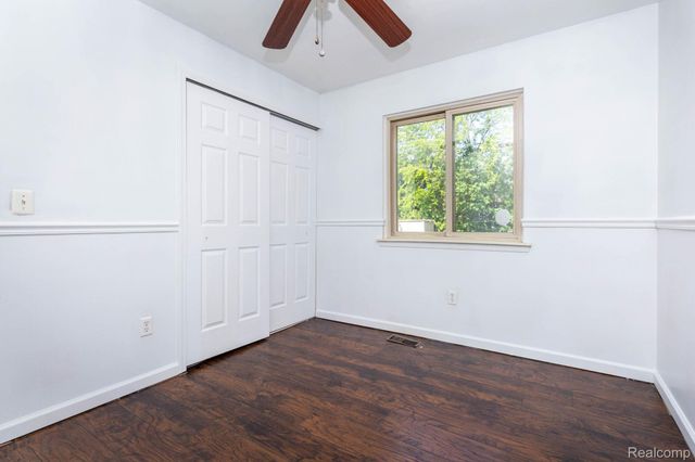 32016 Belcrest Road, Brownstown Charter Township, MI 48173