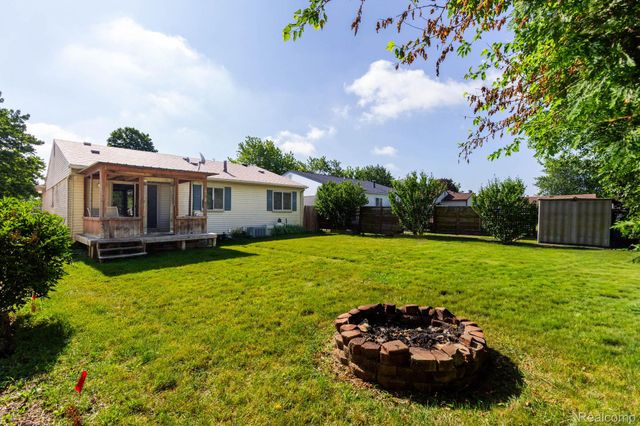 32016 Belcrest Road, Brownstown Charter Township, MI 48173