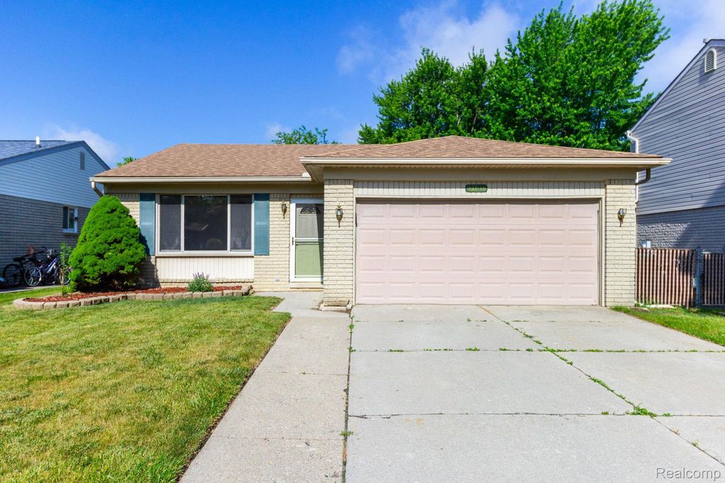 32016 Belcrest Road, Brownstown Charter Township, MI 48173