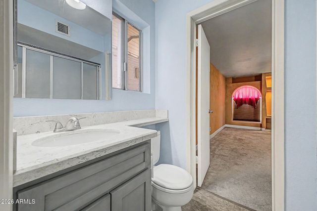 8659 W EARLL Drive W, Phoenix, AZ 85037