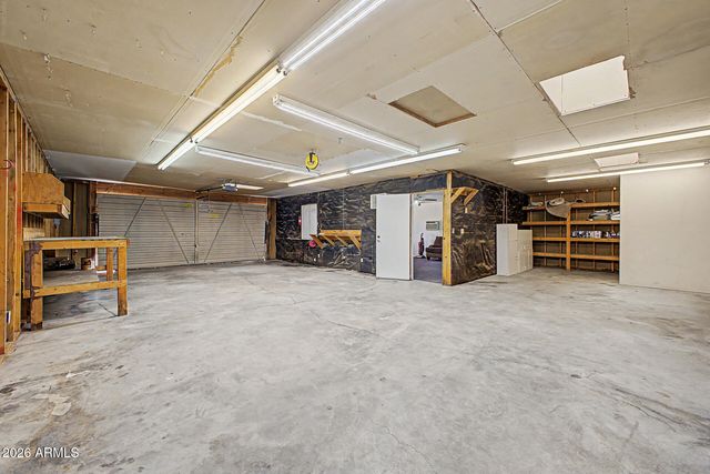 8659 W EARLL Drive W, Phoenix, AZ 85037