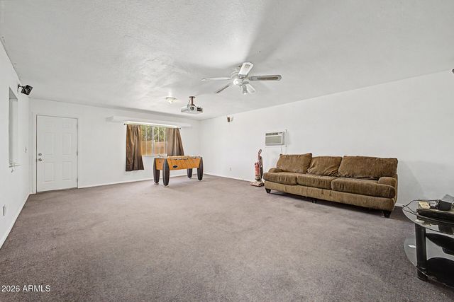 8659 W EARLL Drive W, Phoenix, AZ 85037