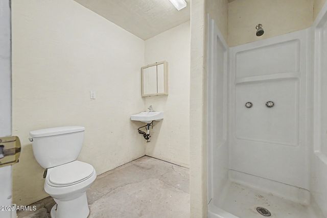 8659 W EARLL Drive W, Phoenix, AZ 85037