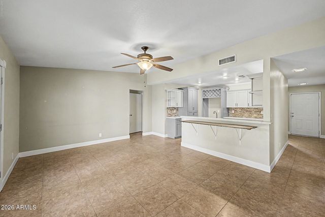 8659 W EARLL Drive W, Phoenix, AZ 85037