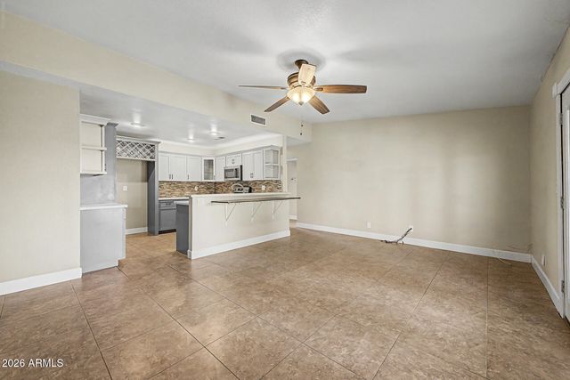 8659 W EARLL Drive W, Phoenix, AZ 85037