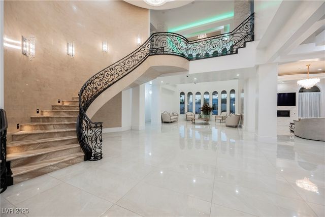 1721 South Tioga Way, Las Vegas, NV 89117