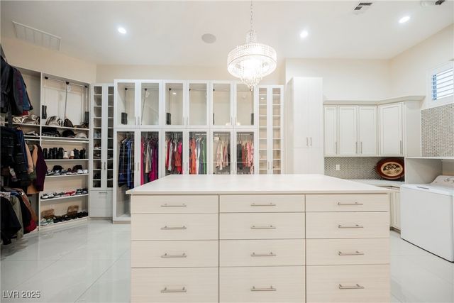 1721 South Tioga Way, Las Vegas, NV 89117