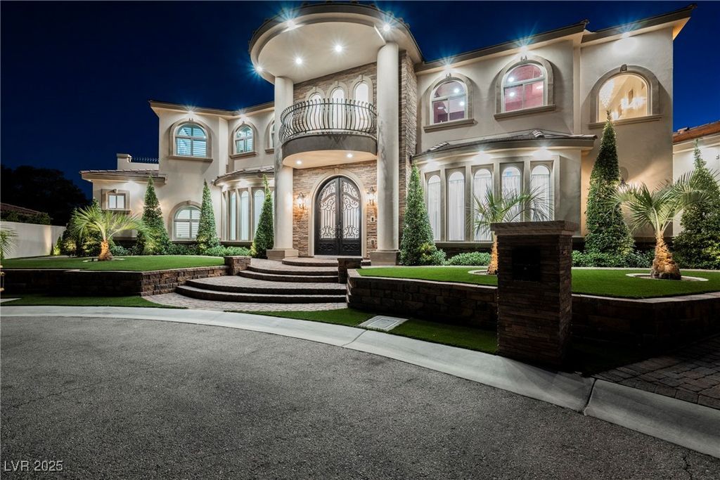 1721 South Tioga Way, Las Vegas, NV 89117