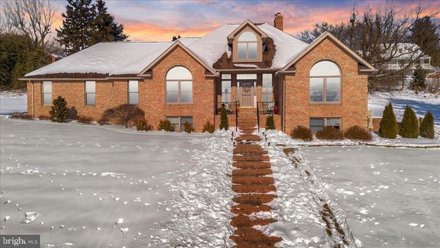 605 VISTA CT, Waynesboro, PA 17268