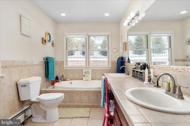 605 VISTA CT, Waynesboro, PA 17268