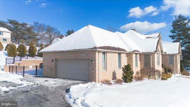 605 VISTA CT, Waynesboro, PA 17268